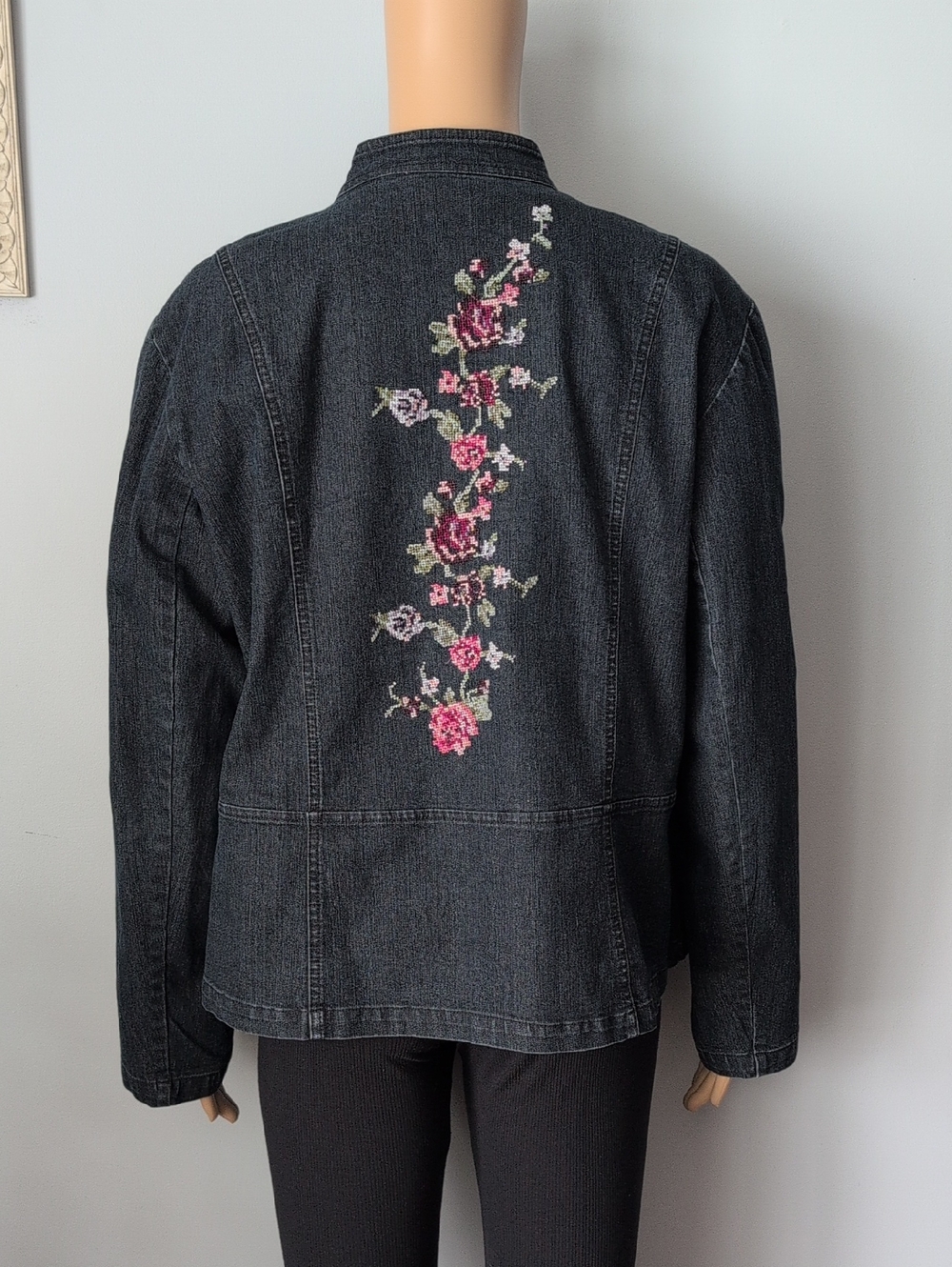 Cottagecore Embroidered Denim Jacket XL Dark Wash Floral Cross Stitch - Picture 8 of 13